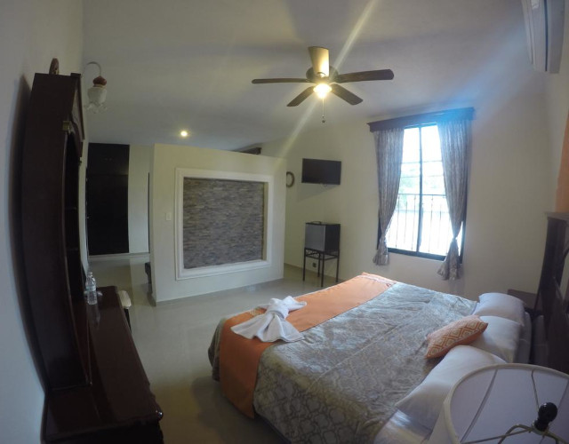 Suite bedroom